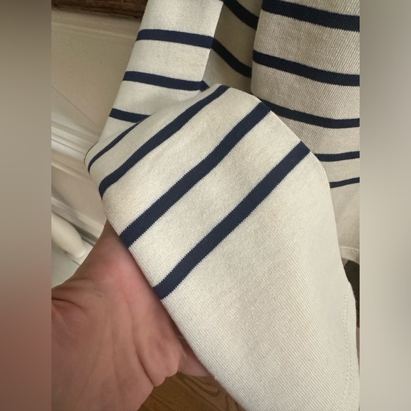 NEW Cropped boatneck long sleeve with gold buttons, size M, sold out! - Picture 10 of 11